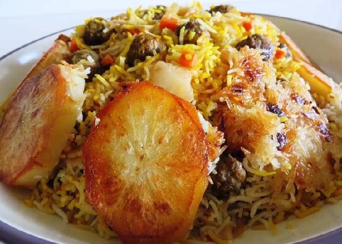 كلم بلو: طعام شيرازي محلي
